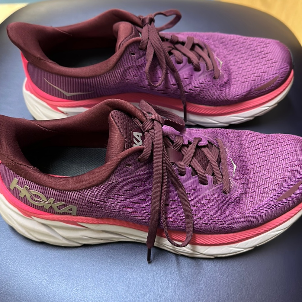 HOKA Clifton 8